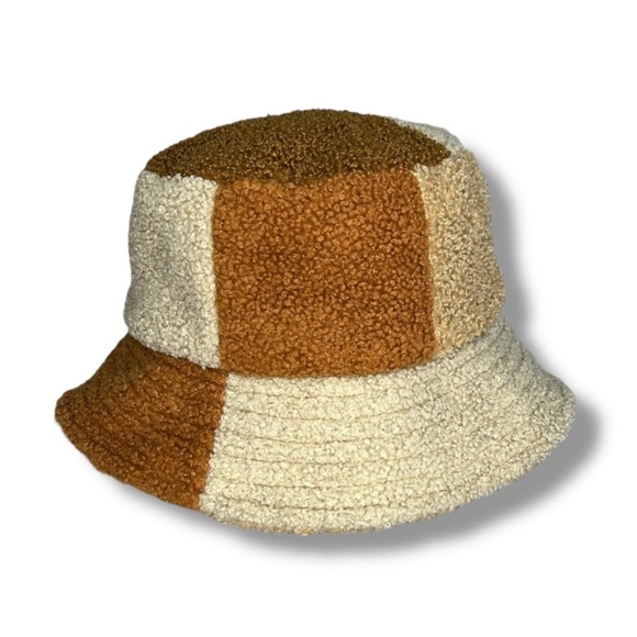 Steve Madden Patchwork Bucket Hat Sherpa Boucle Knit Neutral Tan Brown Cream - Picture 1 of 9